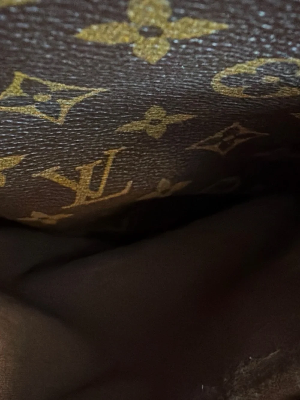 Louis Vuitton please note